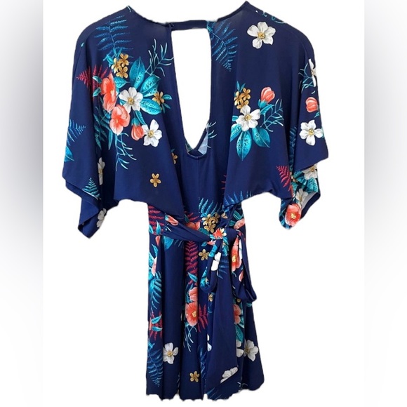 Floral Romper - Picture 6 of 7